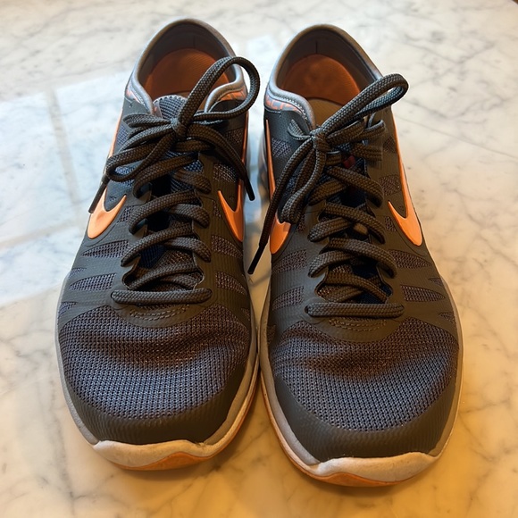 Nike Flex Fitsole Gray & Peach Running/Training Shoes - Picture 1 of 8